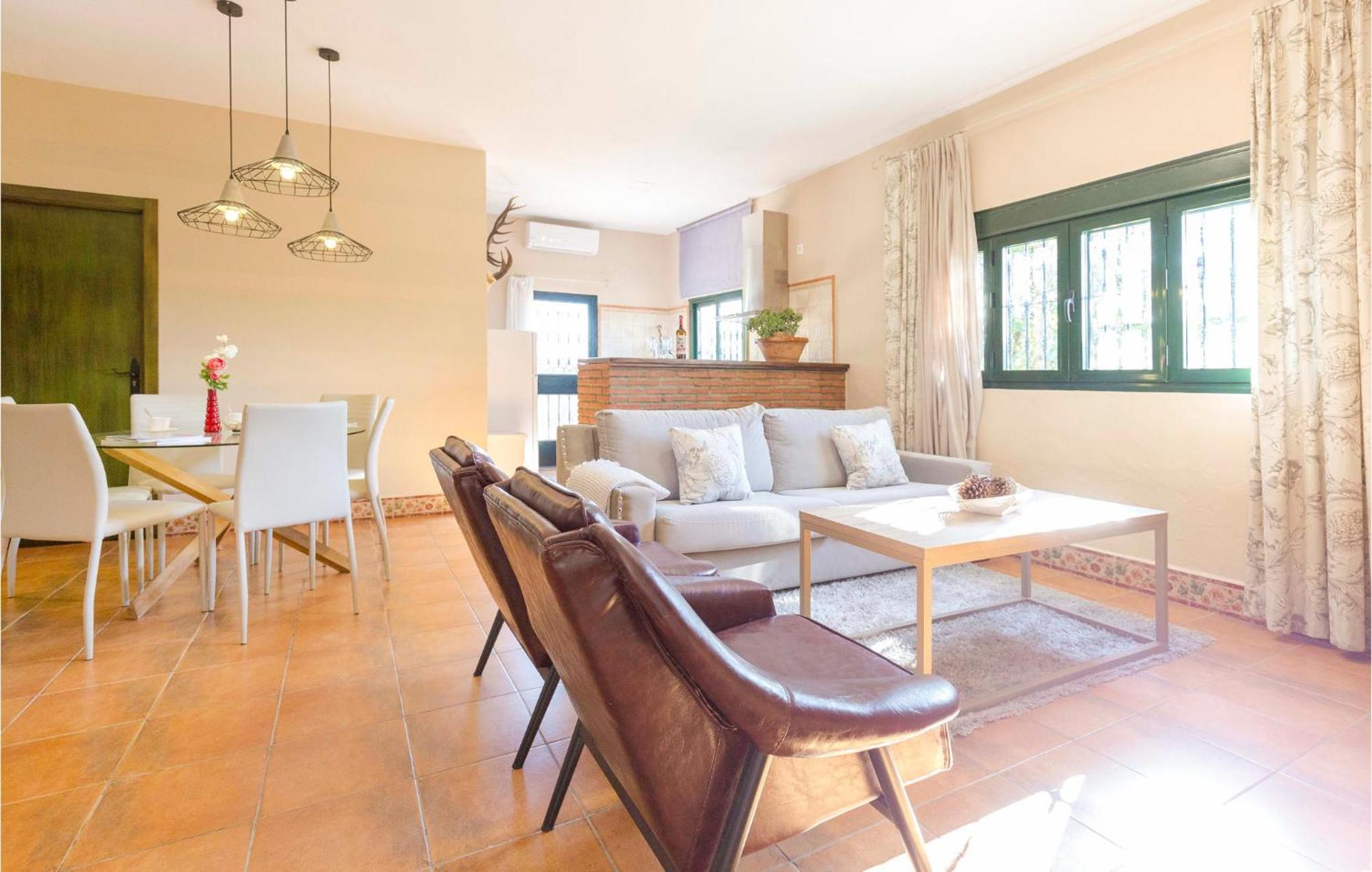 Сasa de vacaciones Stunning In With Kitchen