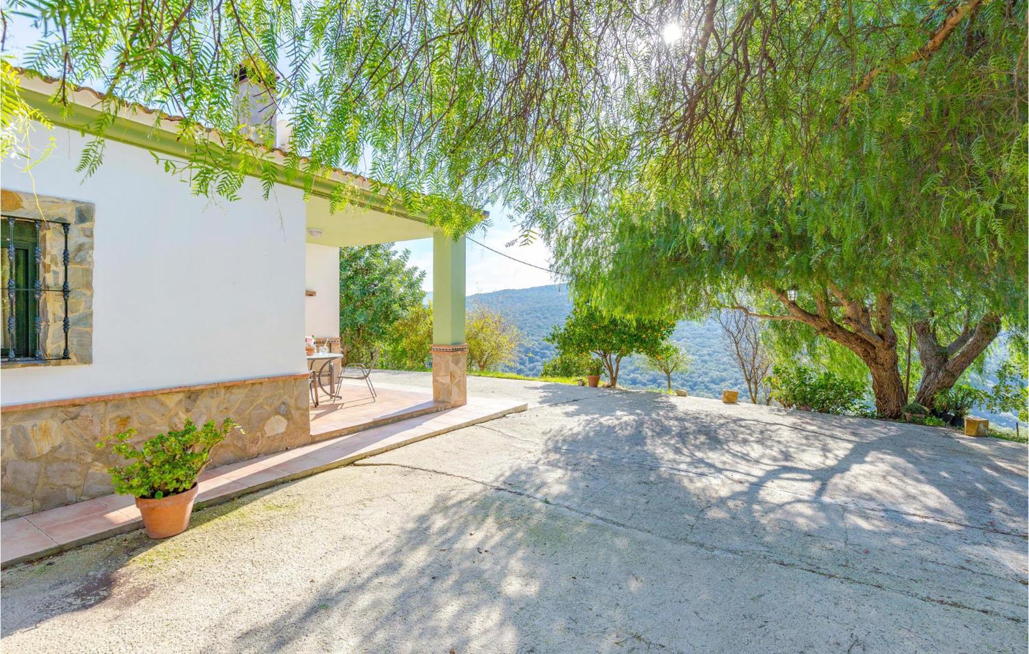 Stunning In With Kitchen Сasa de vacaciones