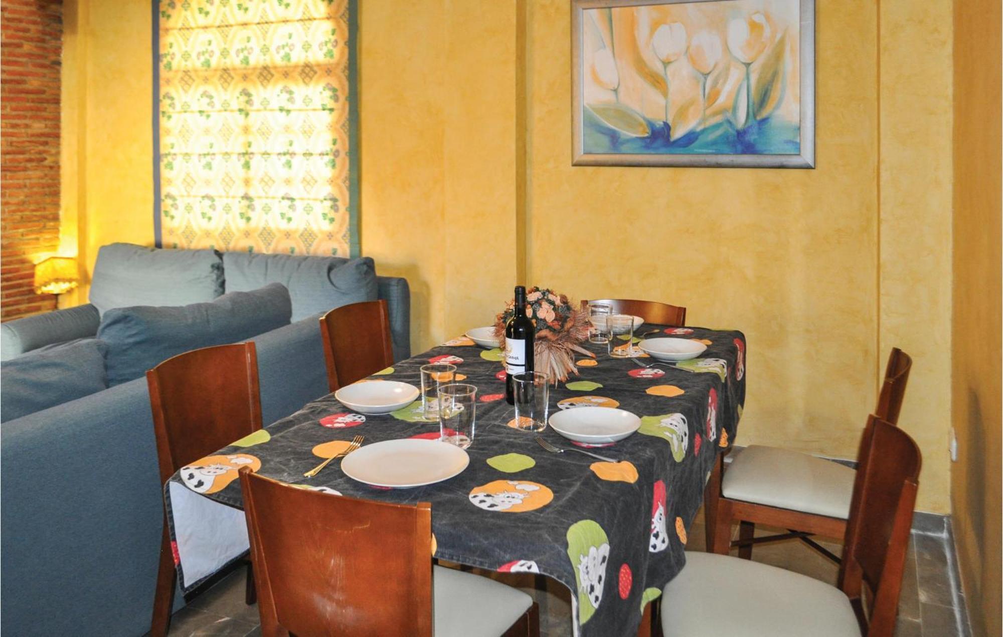 Cozy In Olivares With Outdoor Swimming Pool Сasa de vacaciones *