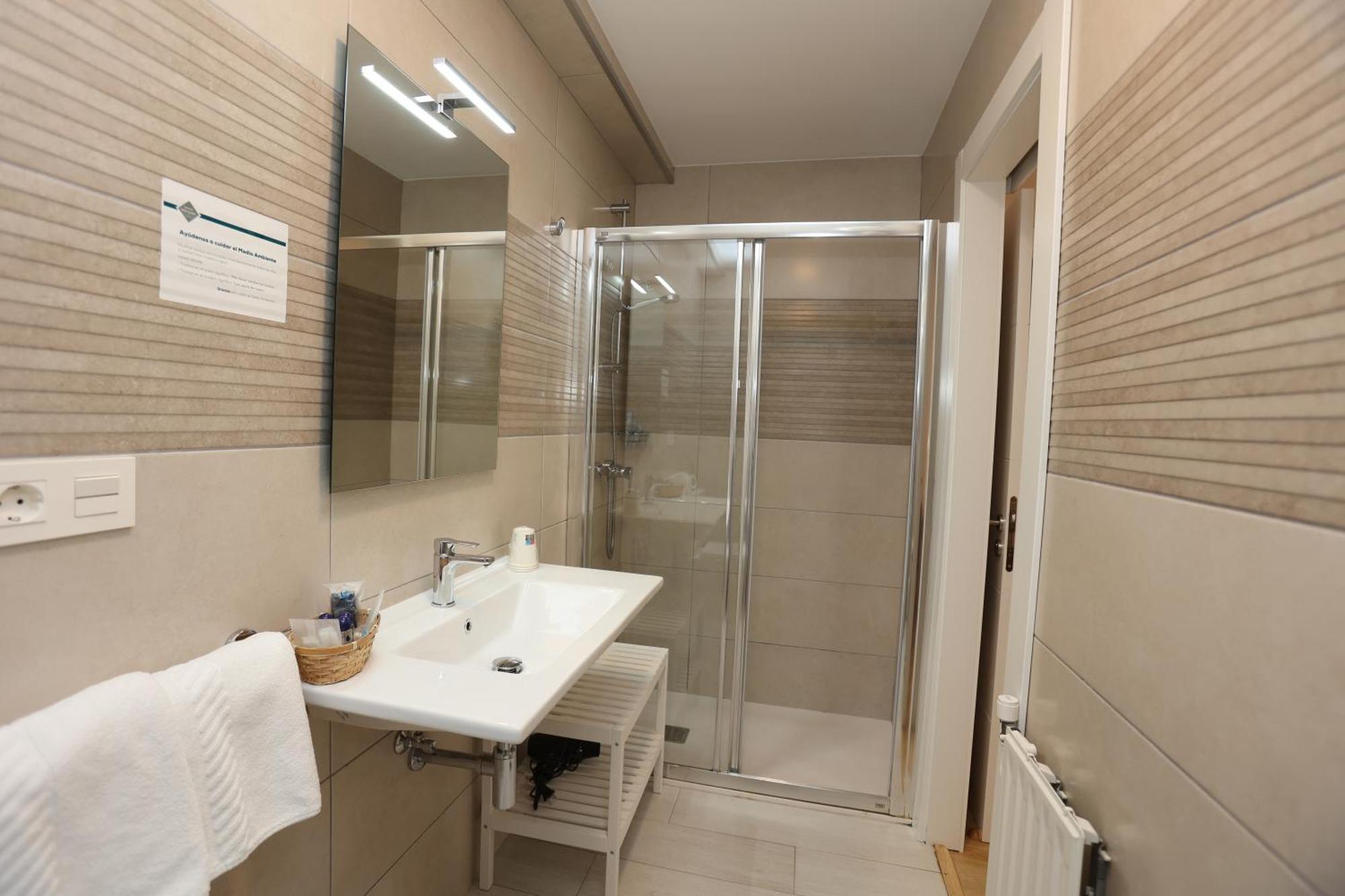 Ros Mary Hotel