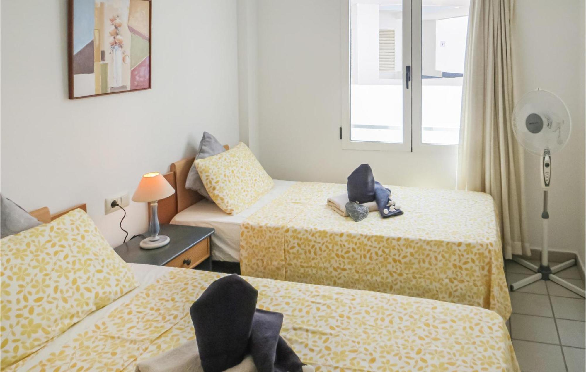 Gorgeous In Orihuela Costa With Wifi Apartamento