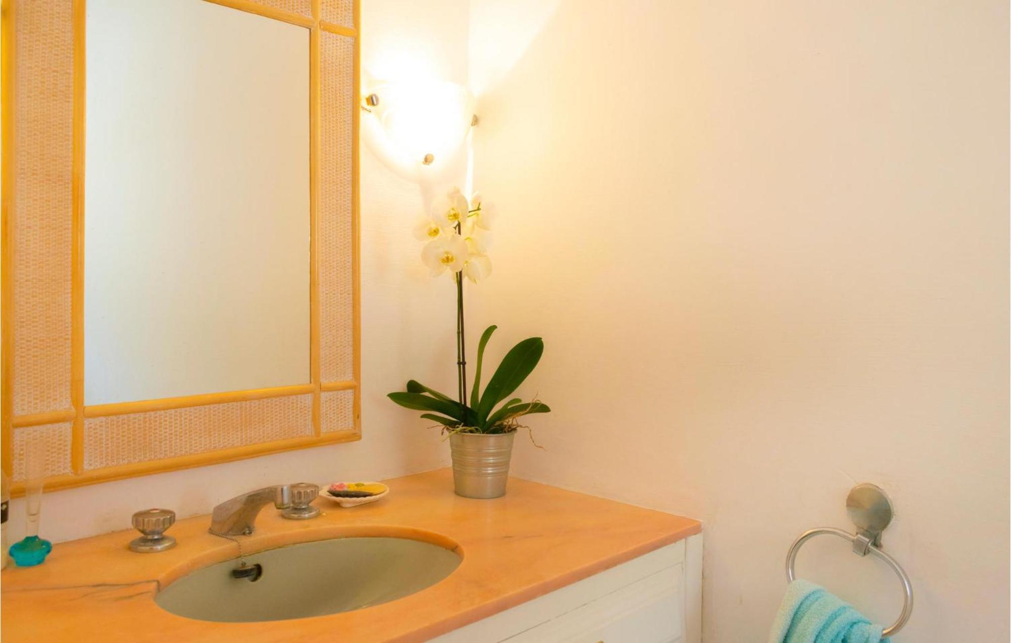 Beautiful In Urbanizacion La Capell Holiday home