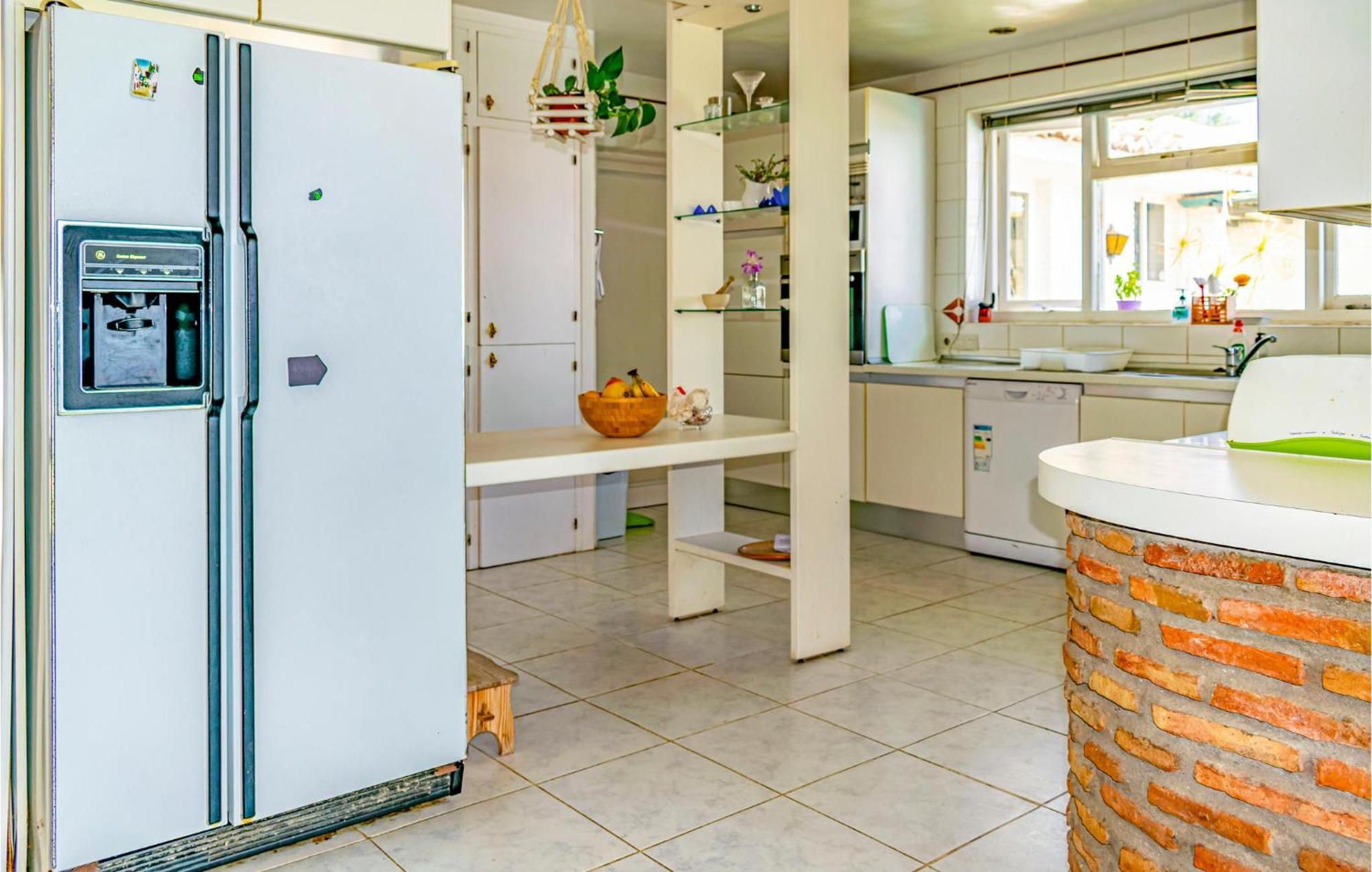 Holiday home Beautiful In Urbanizacion La Capell *