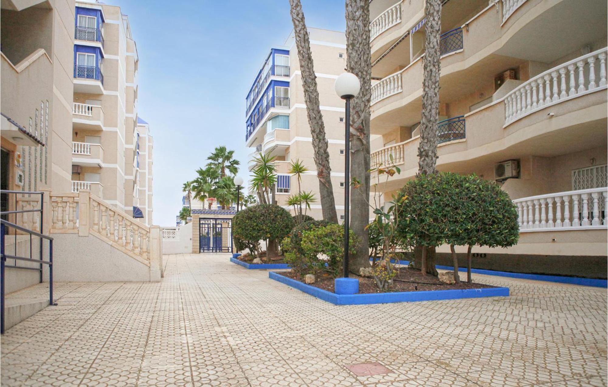 Apartment 1 Bedroom In *