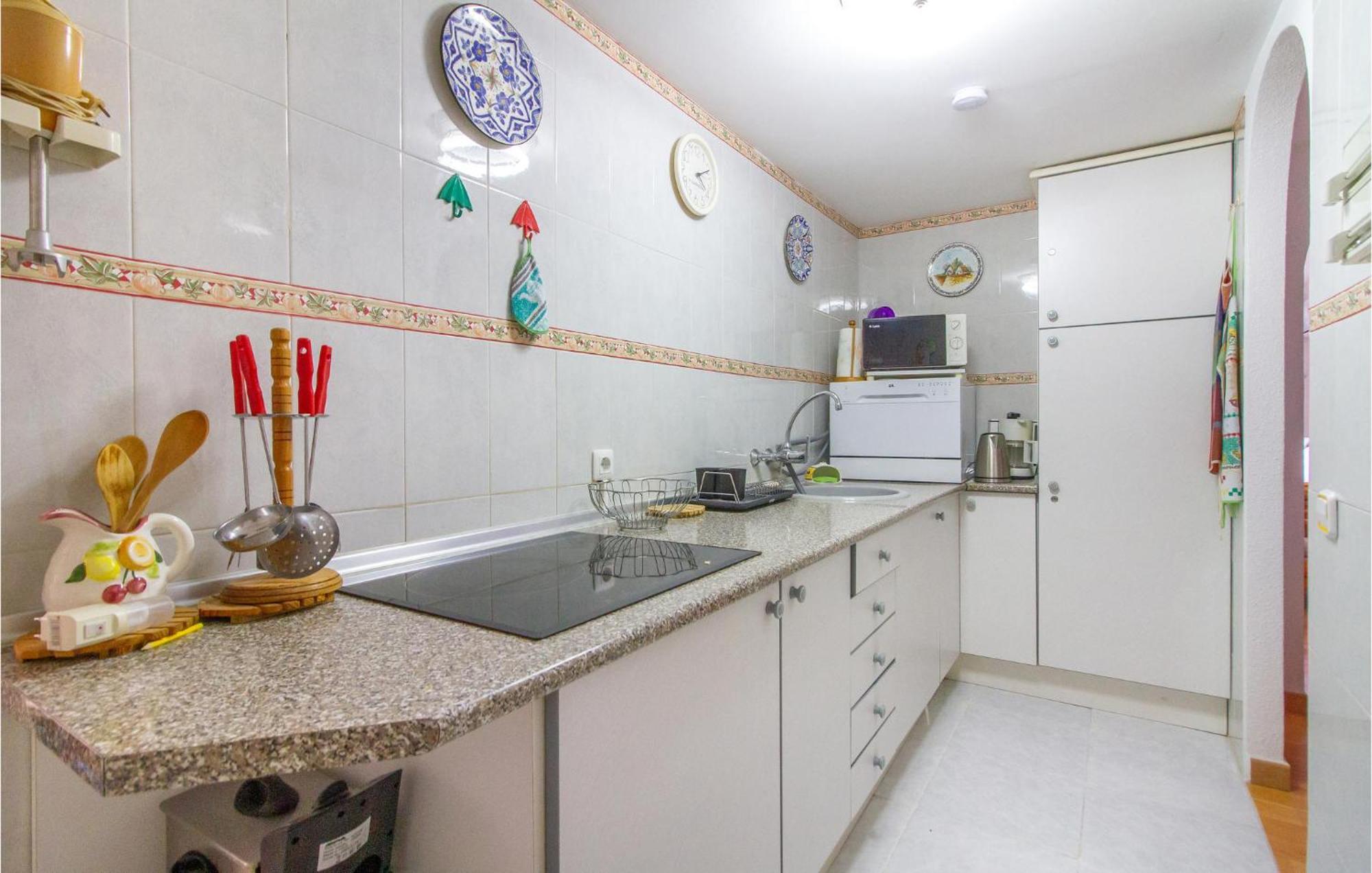 Stunning In With Kitchen Apartment *