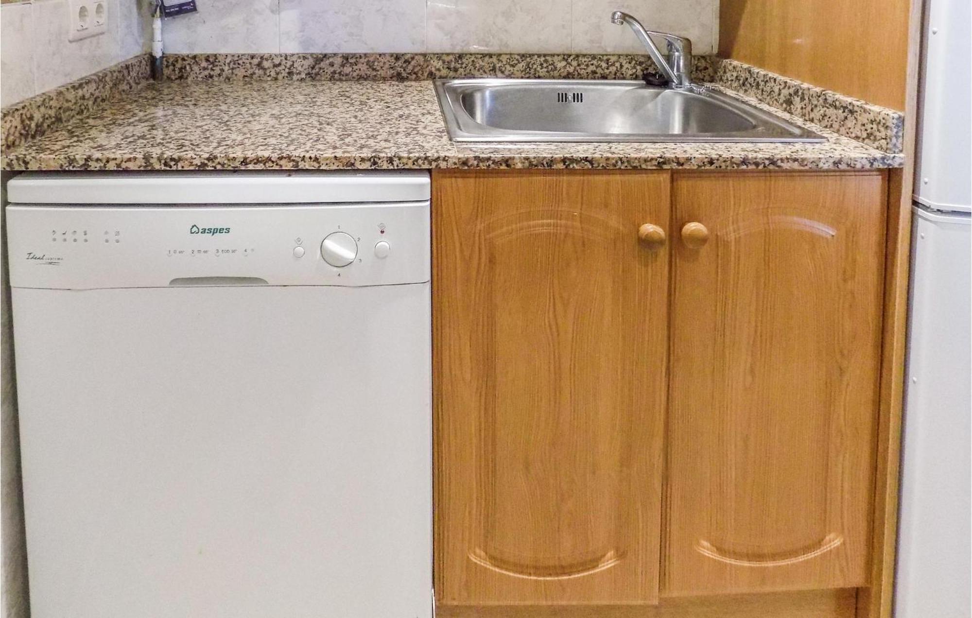 Apartment 2 Bedroom Beautiful In
