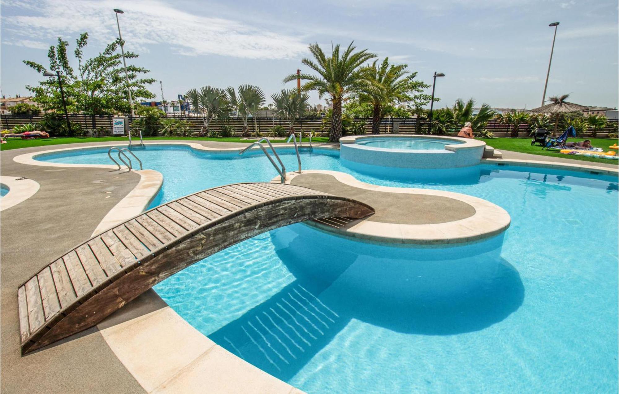 Holiday home 3 Bedroom Gorgeous In Torrevieja