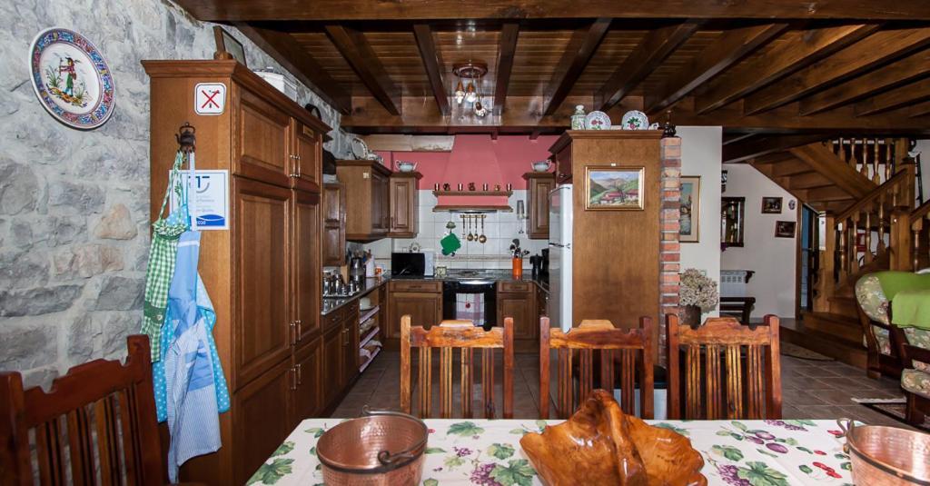 Caserio San Pedro Country house Debodes
