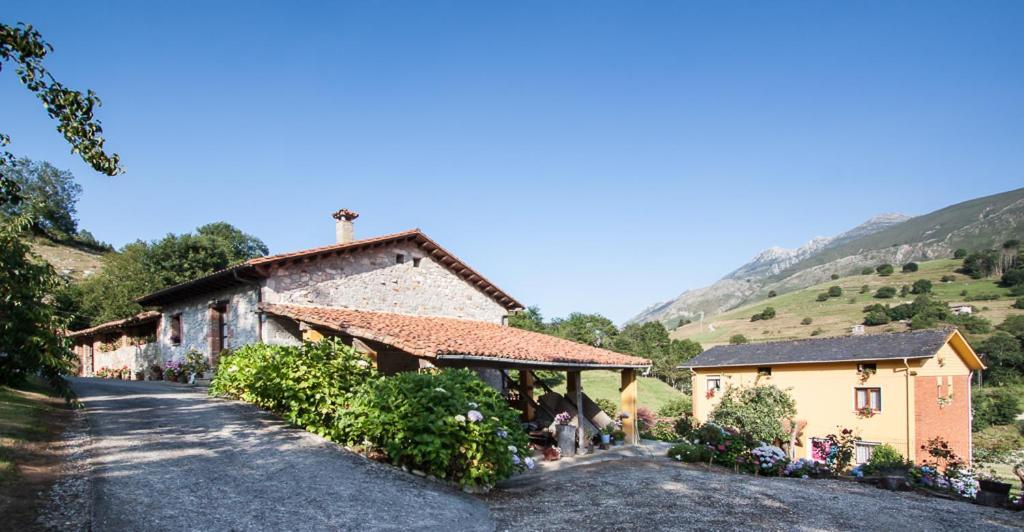 Country house Caserio San Pedro Debodes