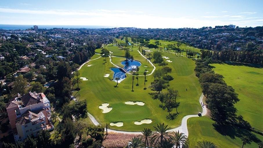 Guestready - Chasing The Sun In Malaga Marbella