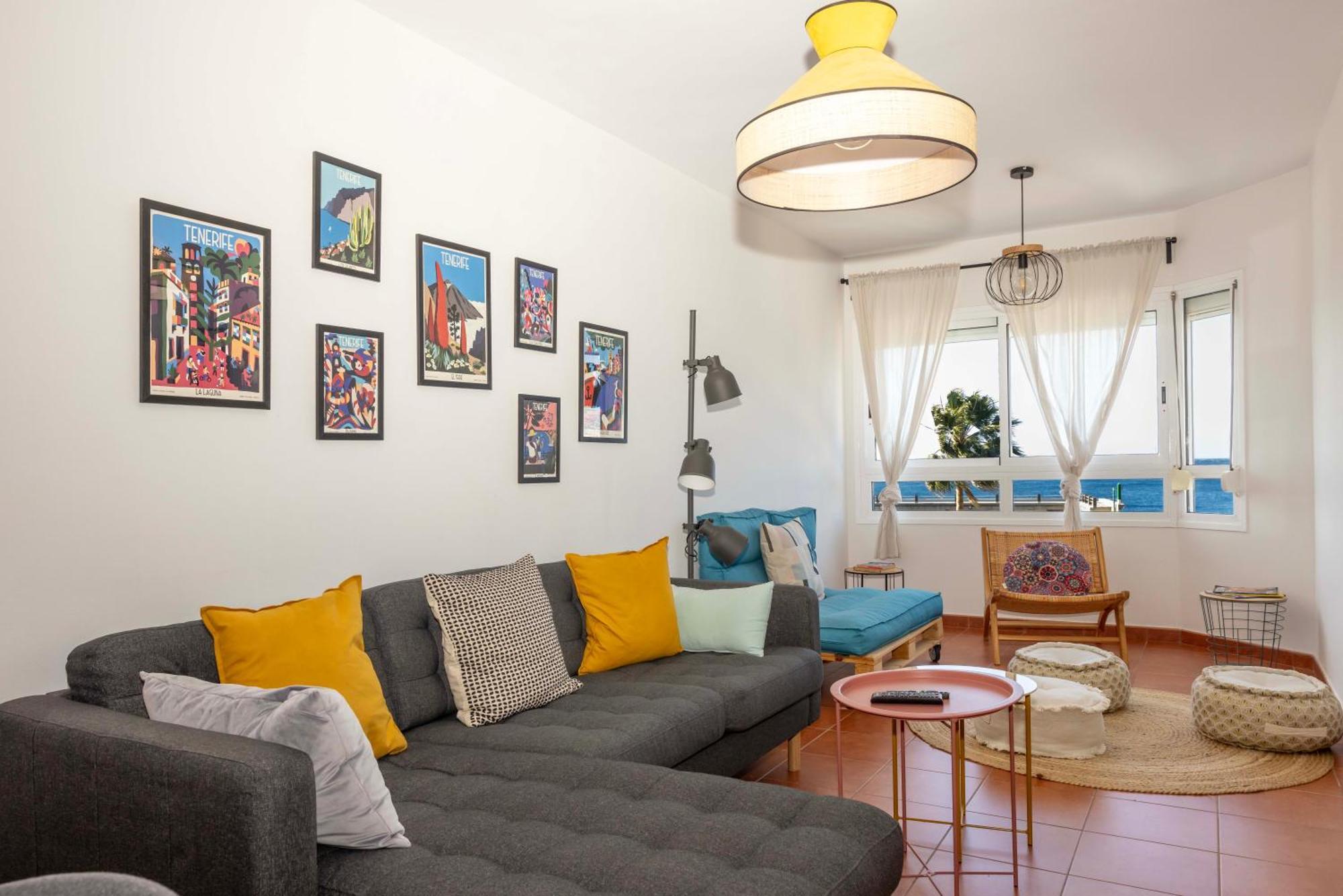 Artistic Beachfront Apartamento Radazul