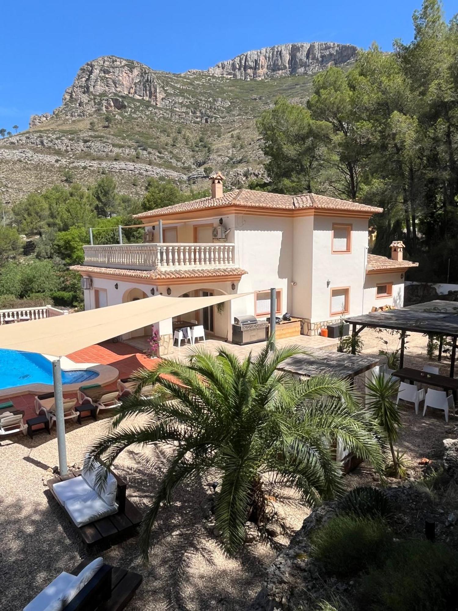 Casa Luna La Drova