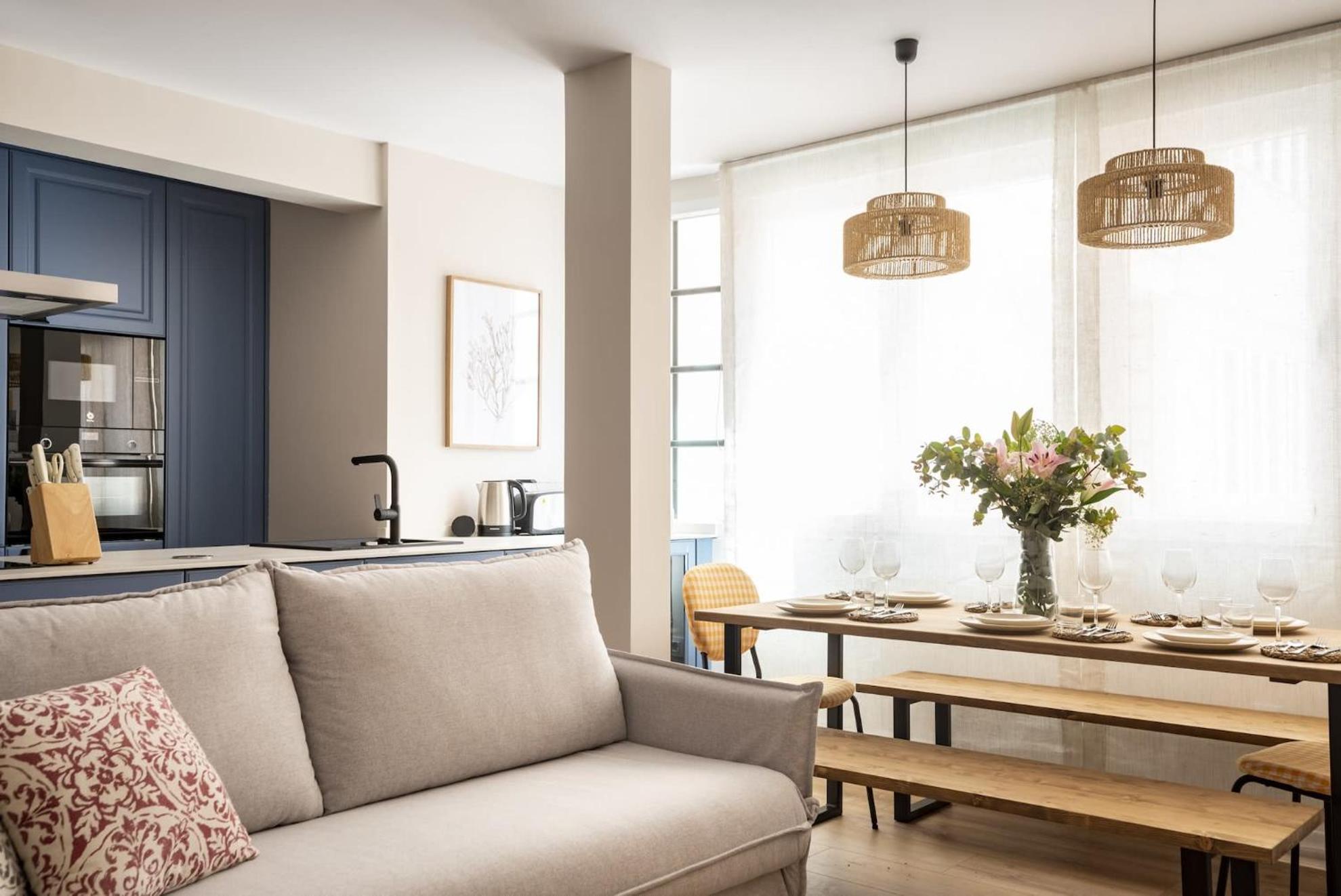 Elegante En El Centro. Nuevo! Apartamento *