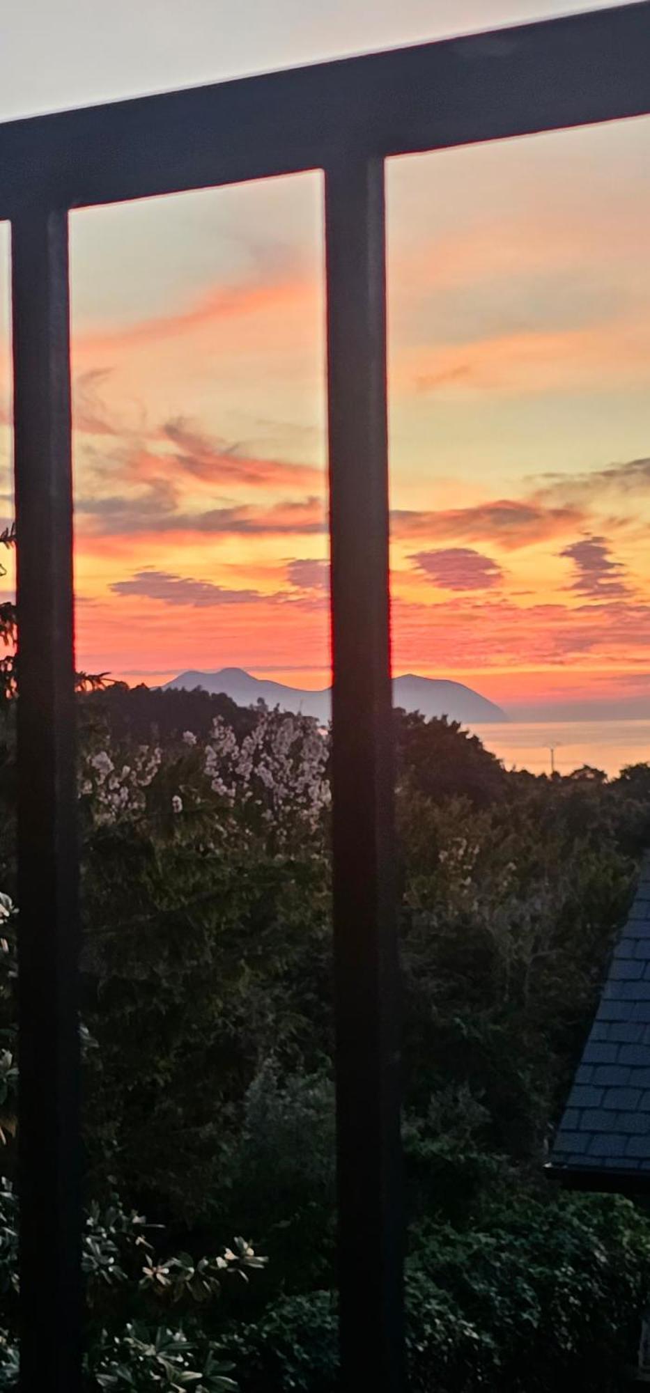 Pangea - Con Vistas Al Mar Con Bano Privado *