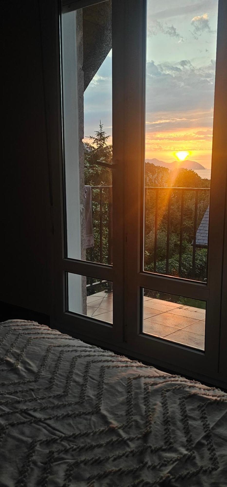 Homestay Pangea - Con Vistas Al Mar Con Bano Privado