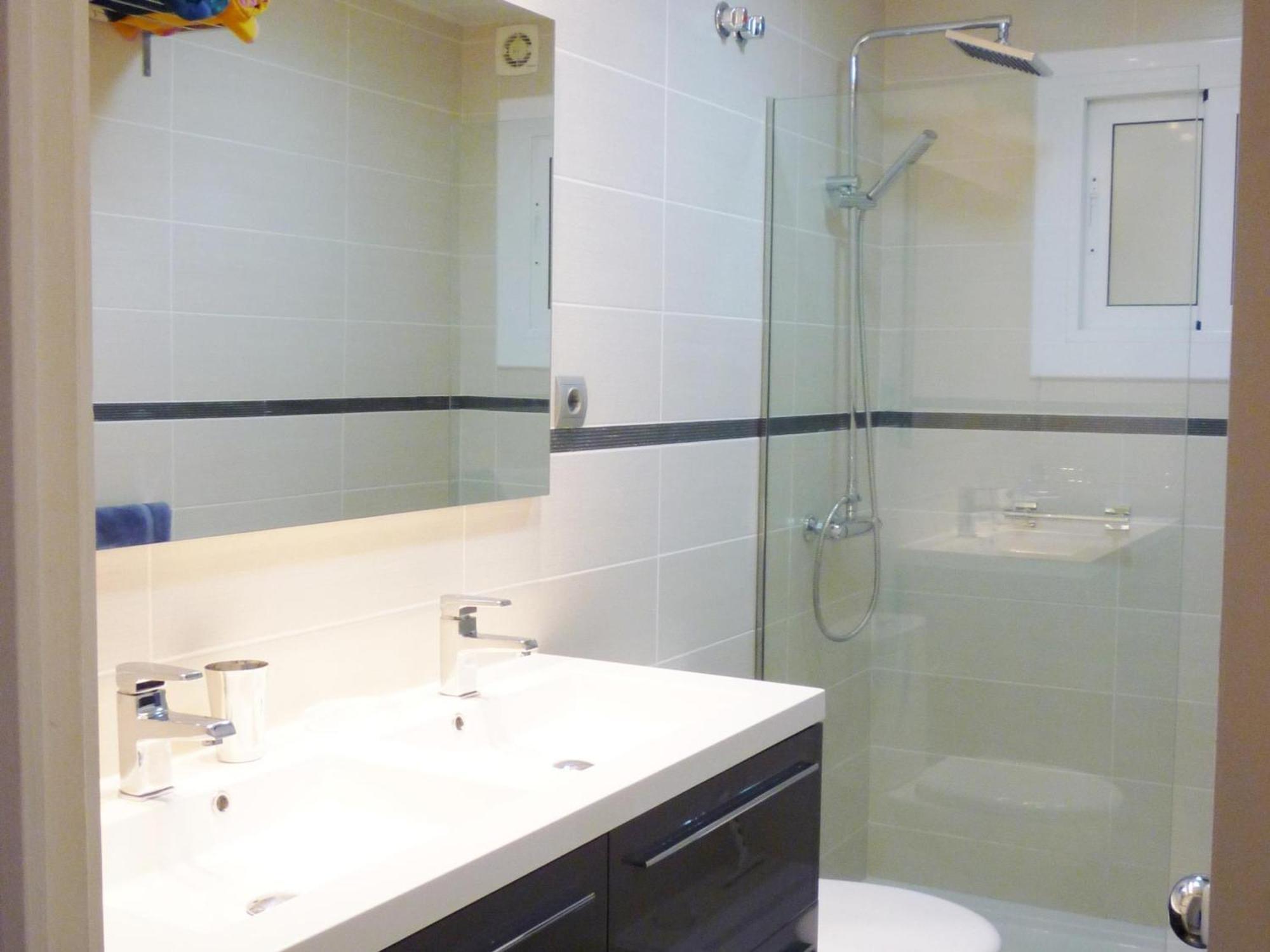 Apartamento Annie A 100 Metros De La Playa En Vilanova I La Geltru, Completamente Equipado. - Es-332-3 Vilanova i la Geltrú