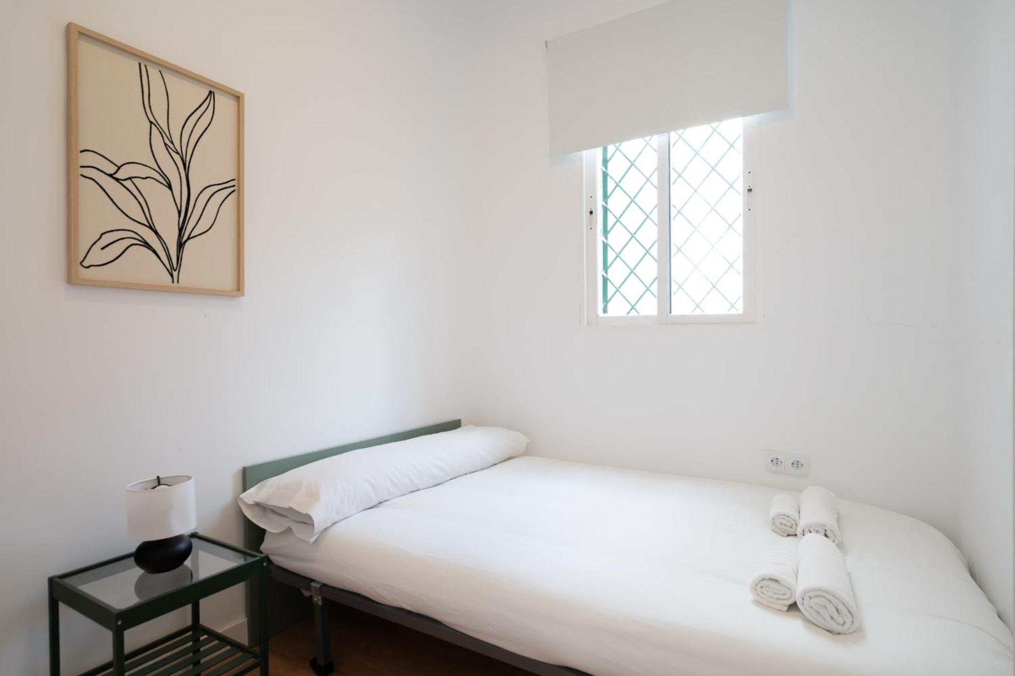 Apartamento De Dos En Avenida De La Albufera Apartamento Madrid