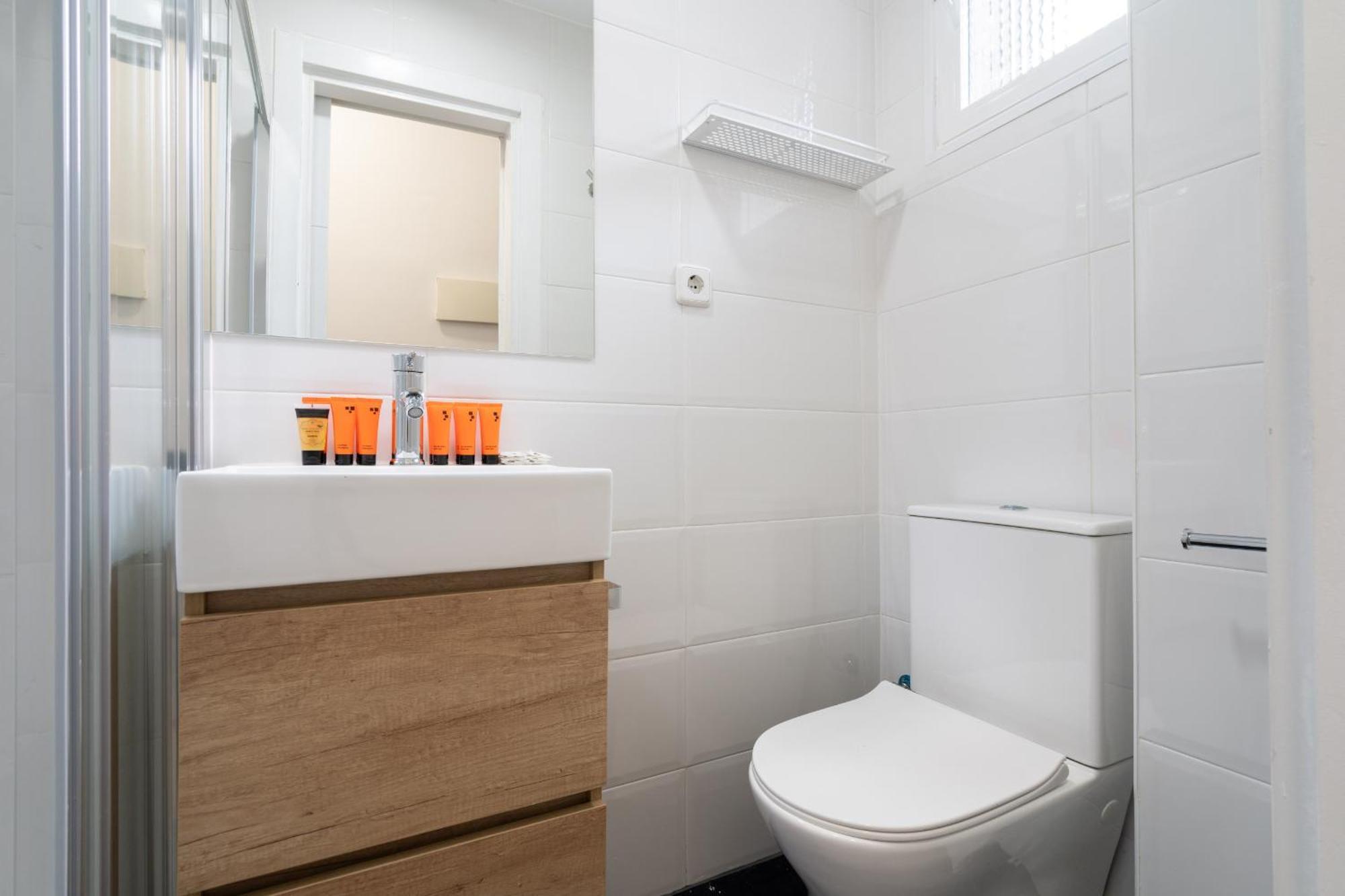 Apartamento De Dos En Avenida De La Albufera Madrid