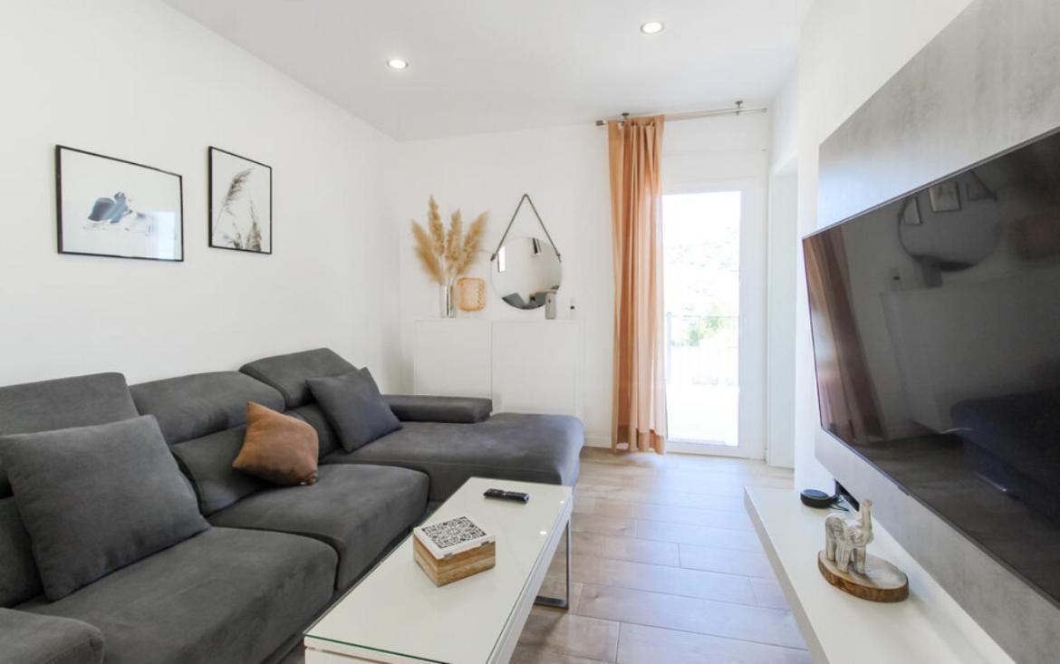Apartment Instant House