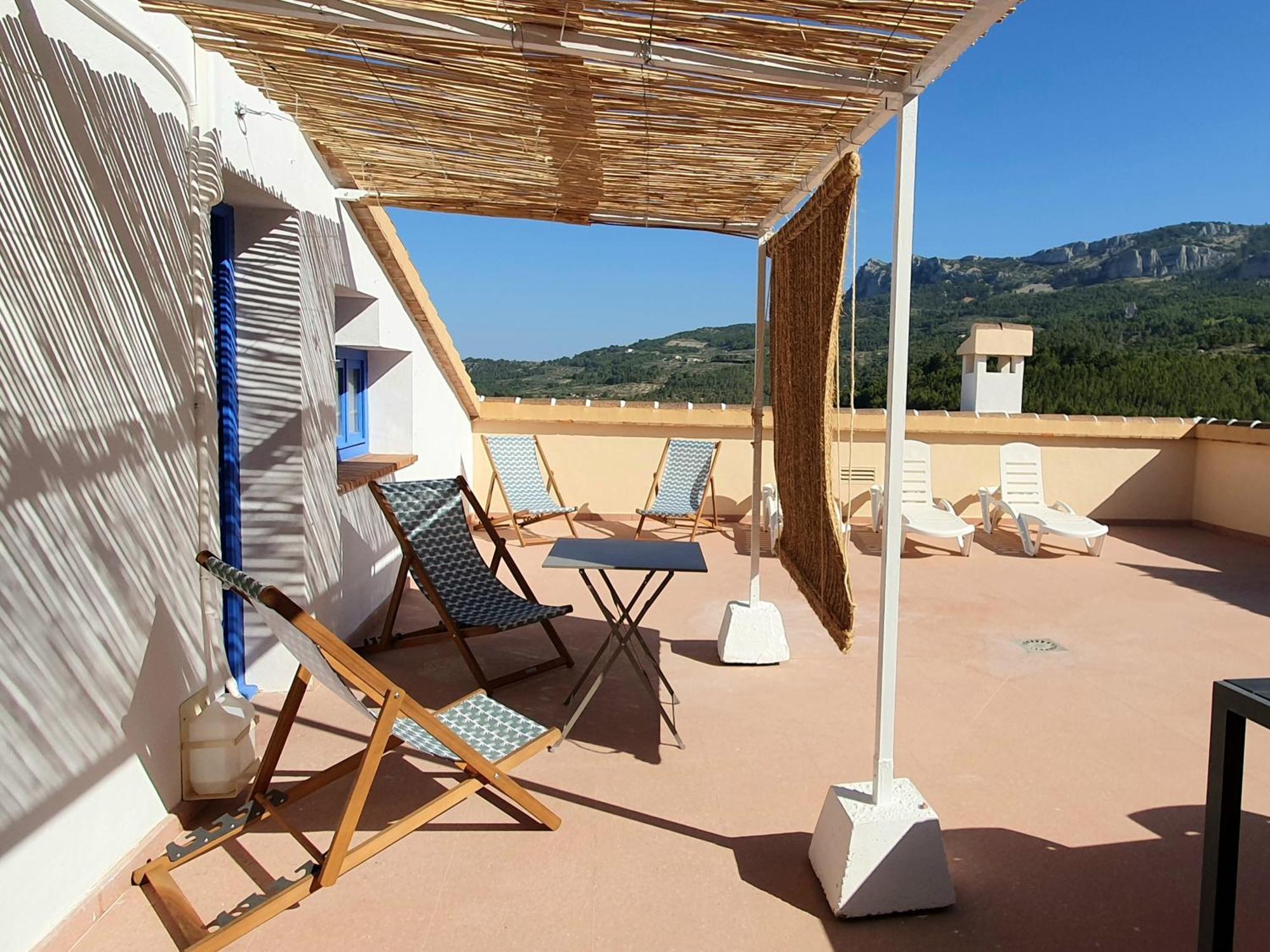 Apartamento Atico Rooftop With 360º Views And Art El Castell de Guadalest
