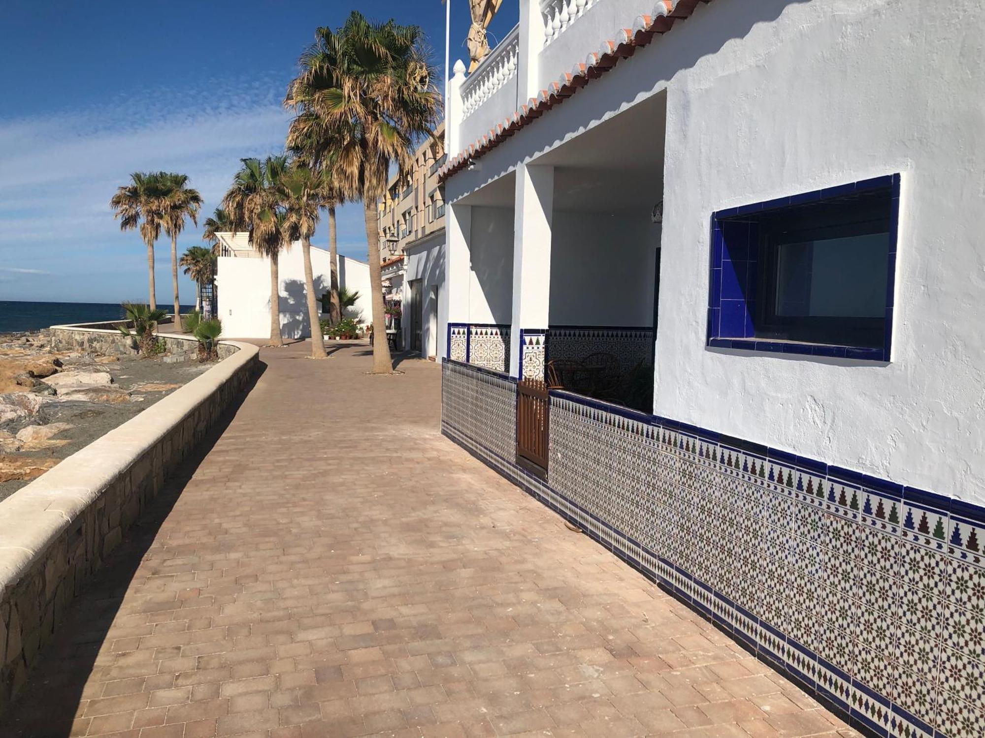 Seafront Homes Apartment *