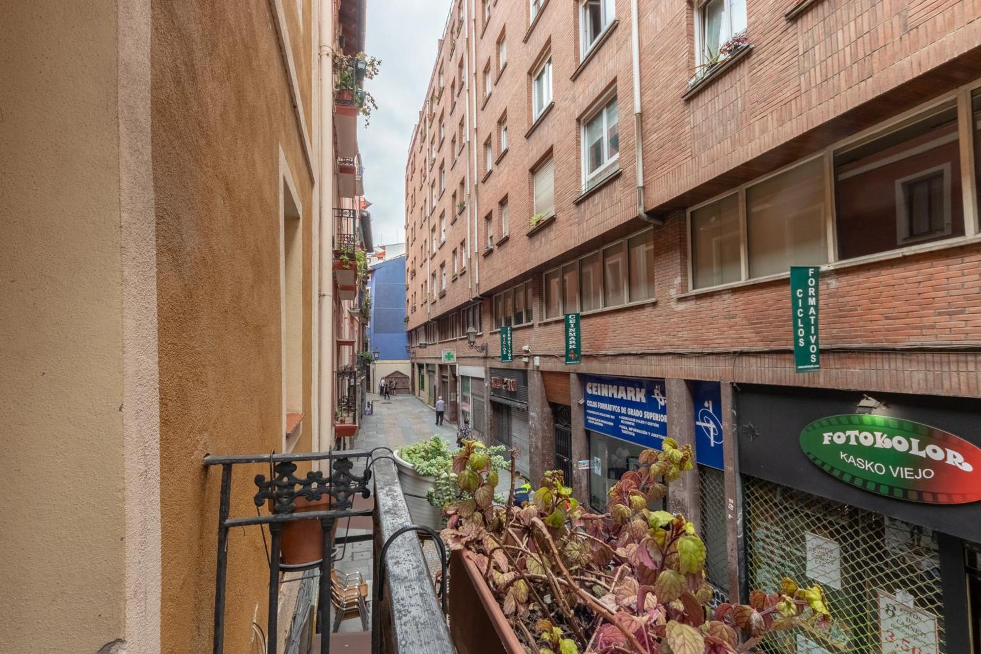 Iturribide By People * Bilbao