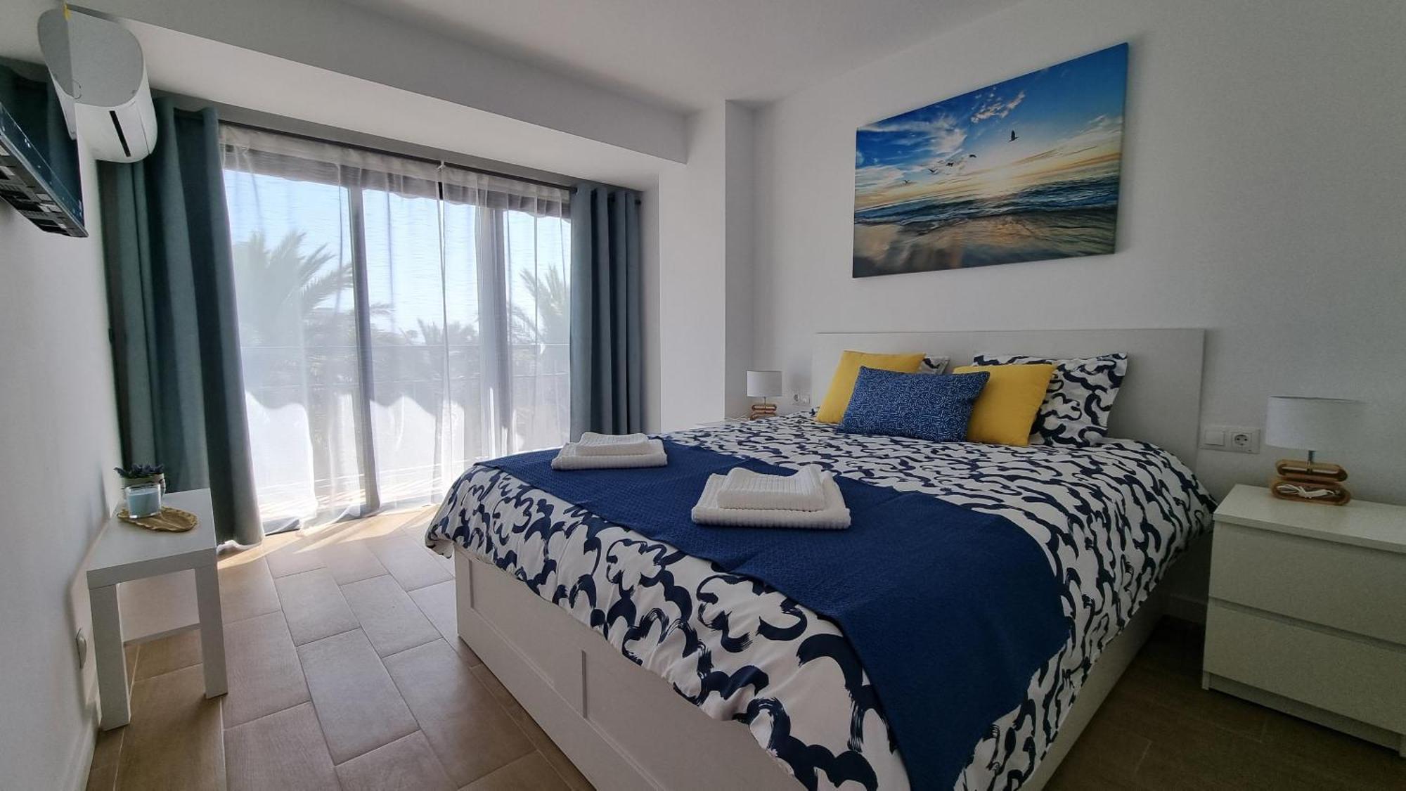 Maite Blue Beachfront Apartamento