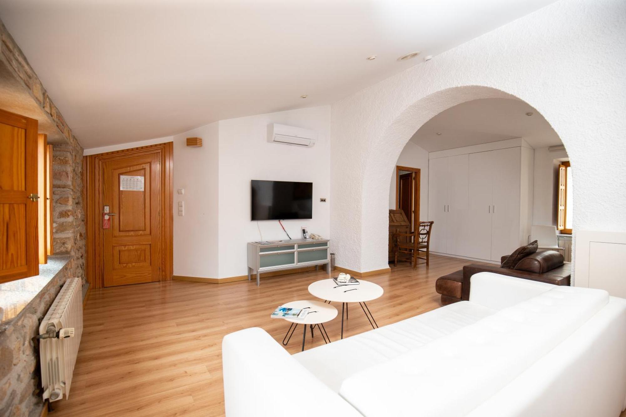 Nou Roma Hotel