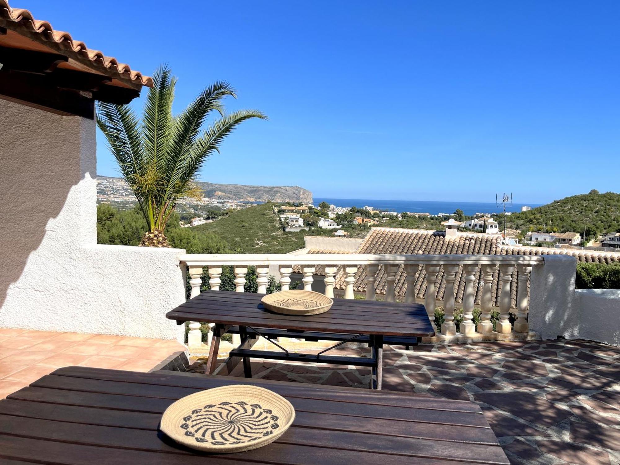 Villa Ayora - Btb *