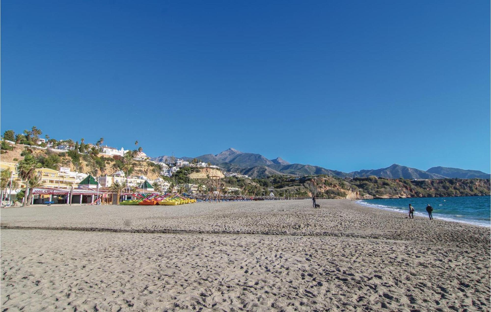 2 Bedroom Awesome In Nerja