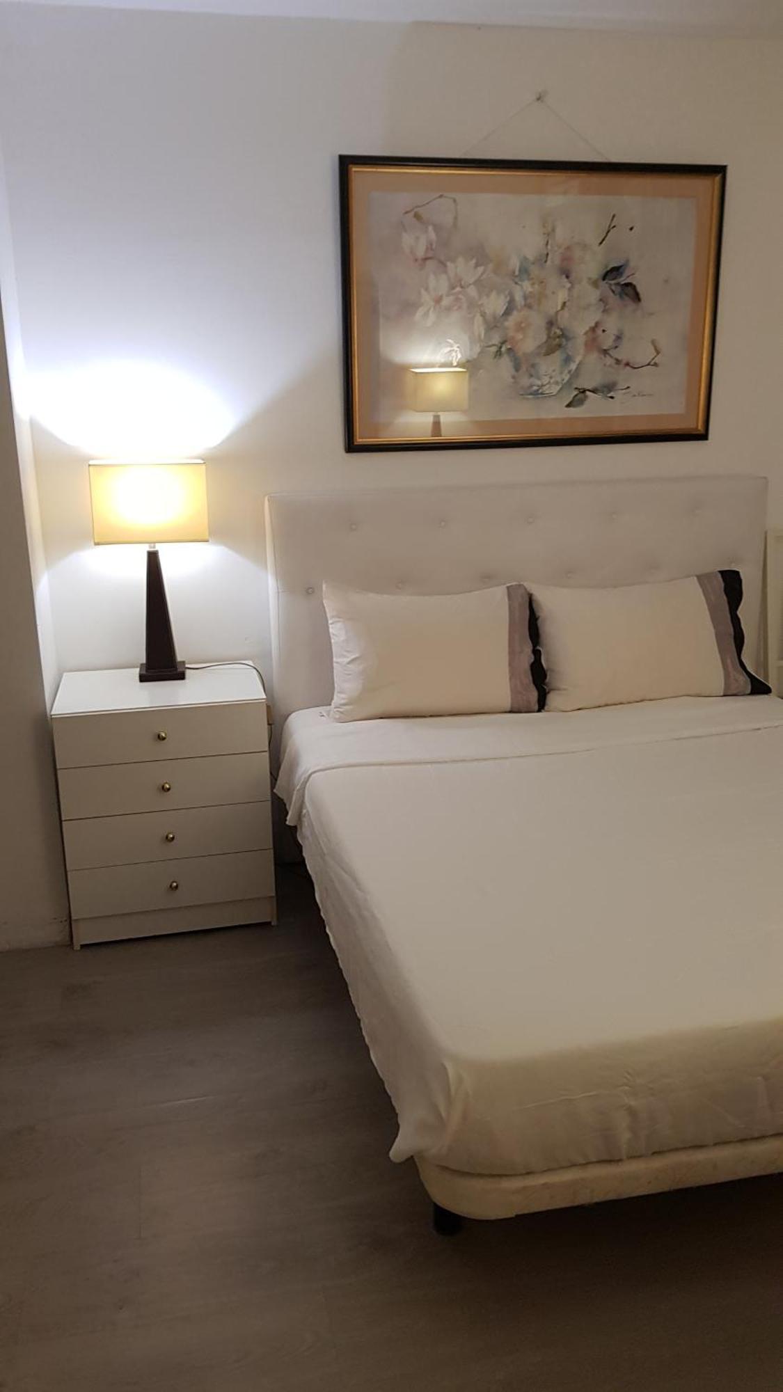 Little Peaceful Retreat: Private With Terrace And Amenities Marbella