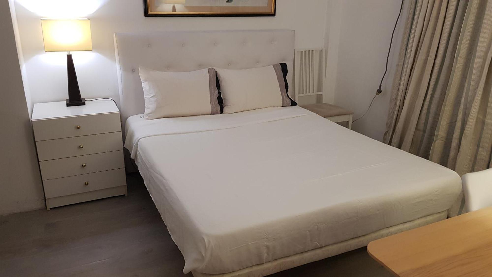 Little Peaceful Retreat: Private With Terrace And Amenities Homestay *