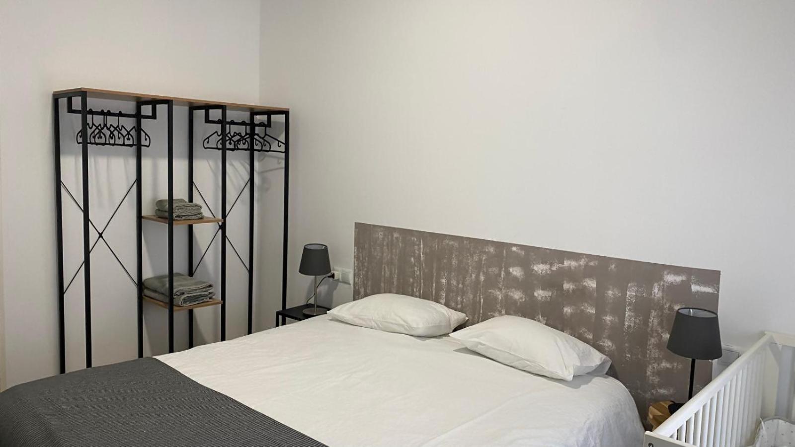 Apartamento Cal Feliu - Piso Amplio En El Centro De *