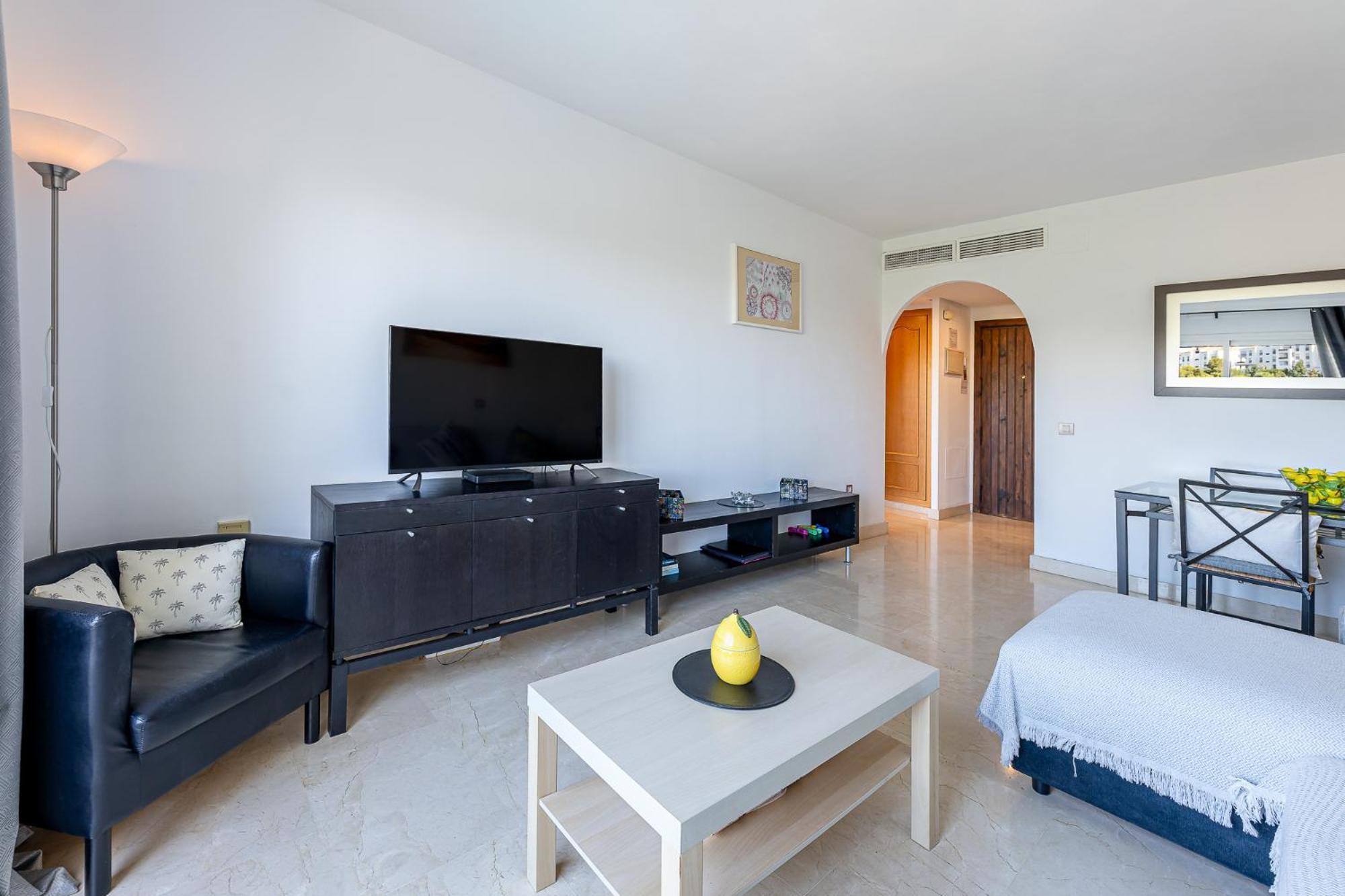 Stunning Golf View Apt, Miraflores Golf Apartment *
