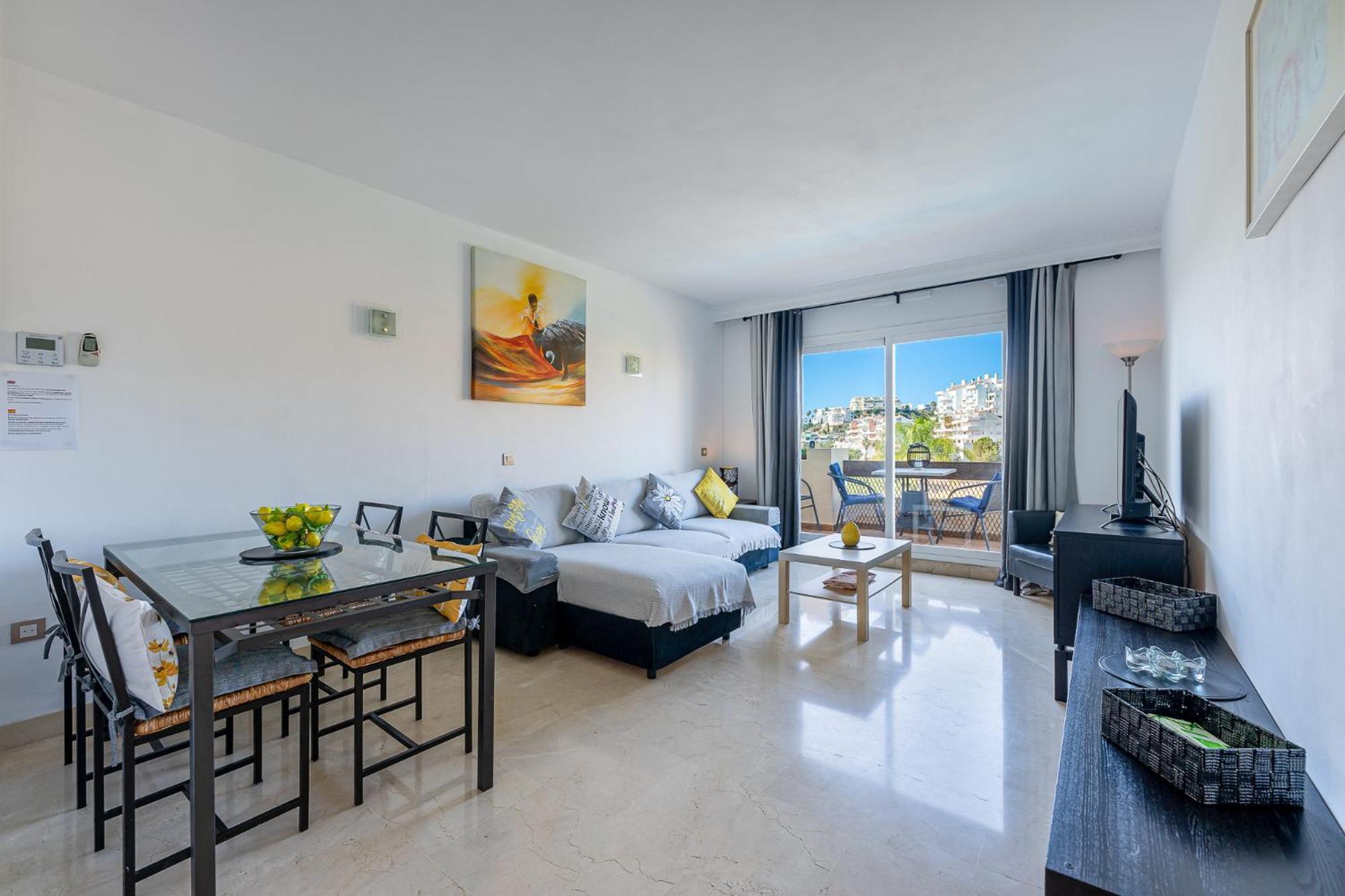 Stunning Golf View Apt, Miraflores Golf *