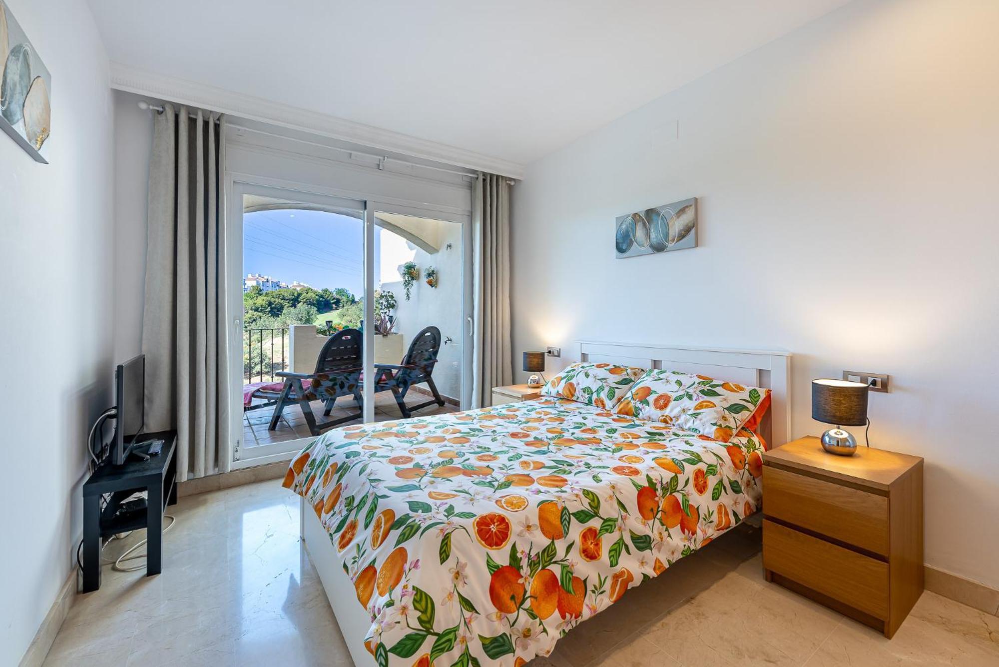 Stunning Golf View Apt, Miraflores Golf