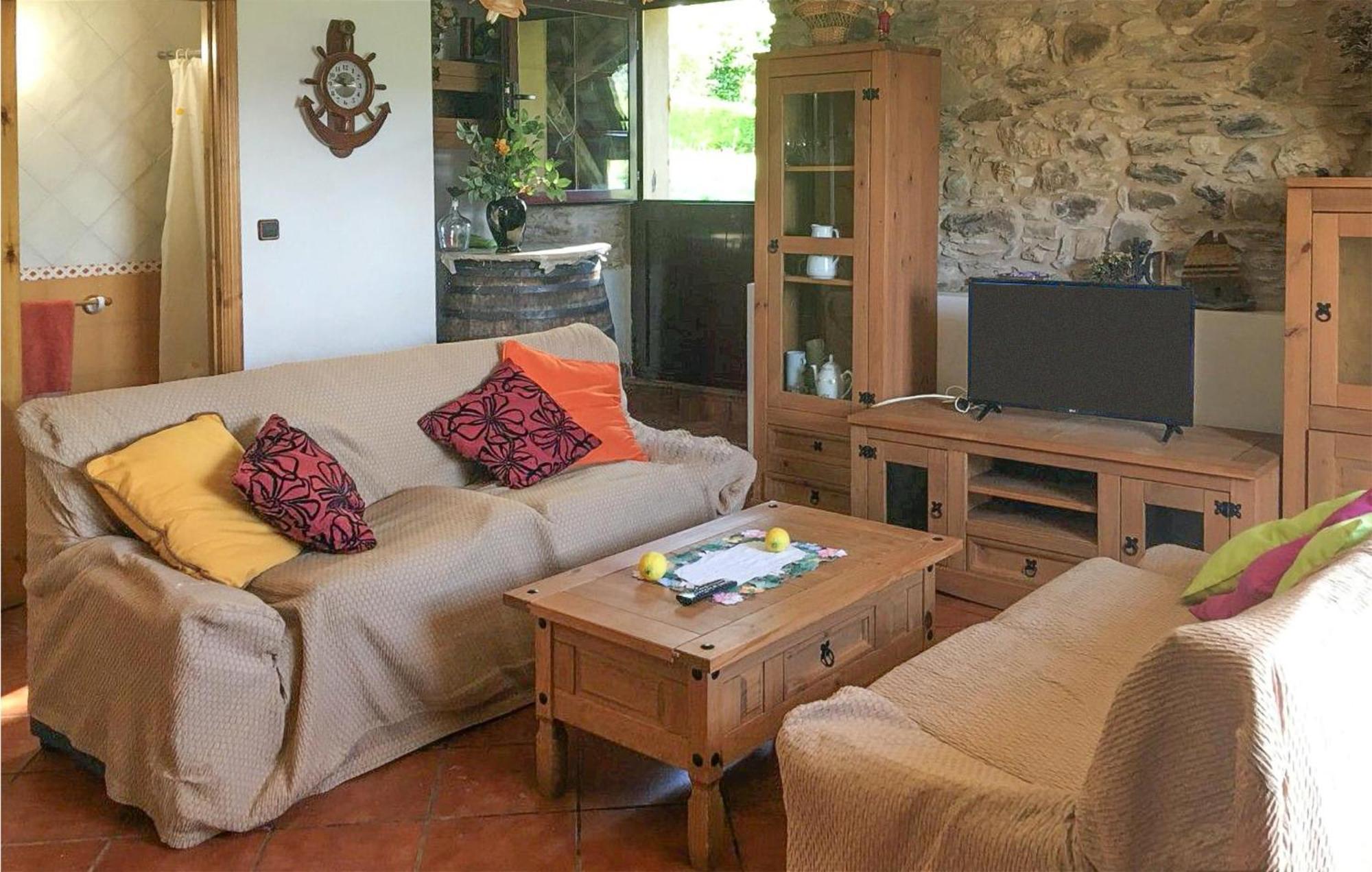 3 Bedroom Gorgeous In Ortigueira Сasa de vacaciones