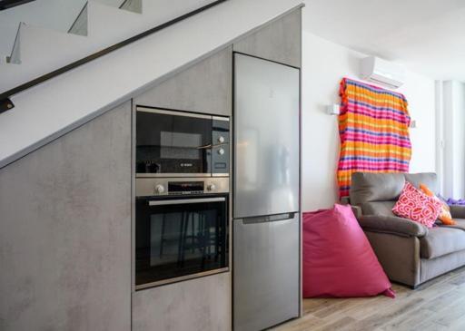 Newly Renovated 2 Bedroom Beachfront House Apartment