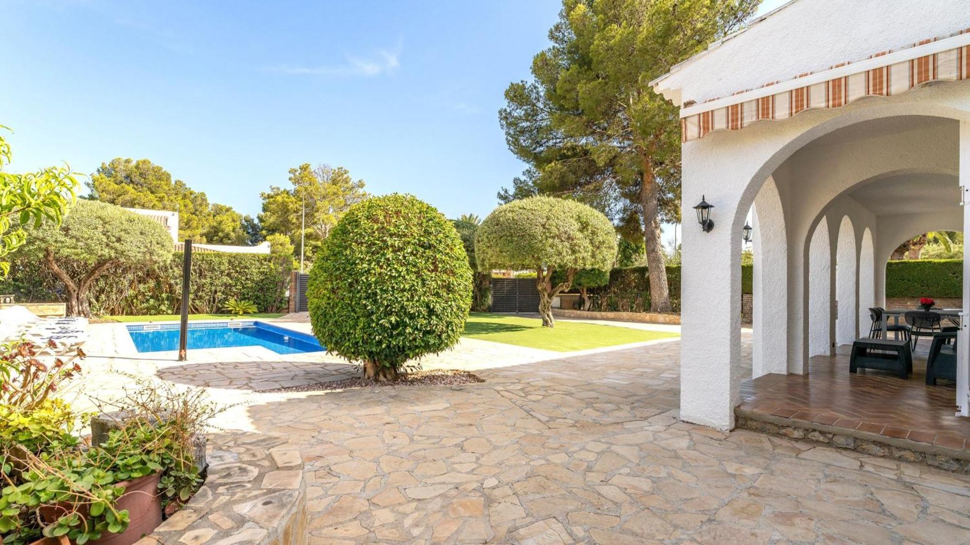Blau Mar, 5 Bedroom With Private Pool Costa Dorada 100m From The Villa *