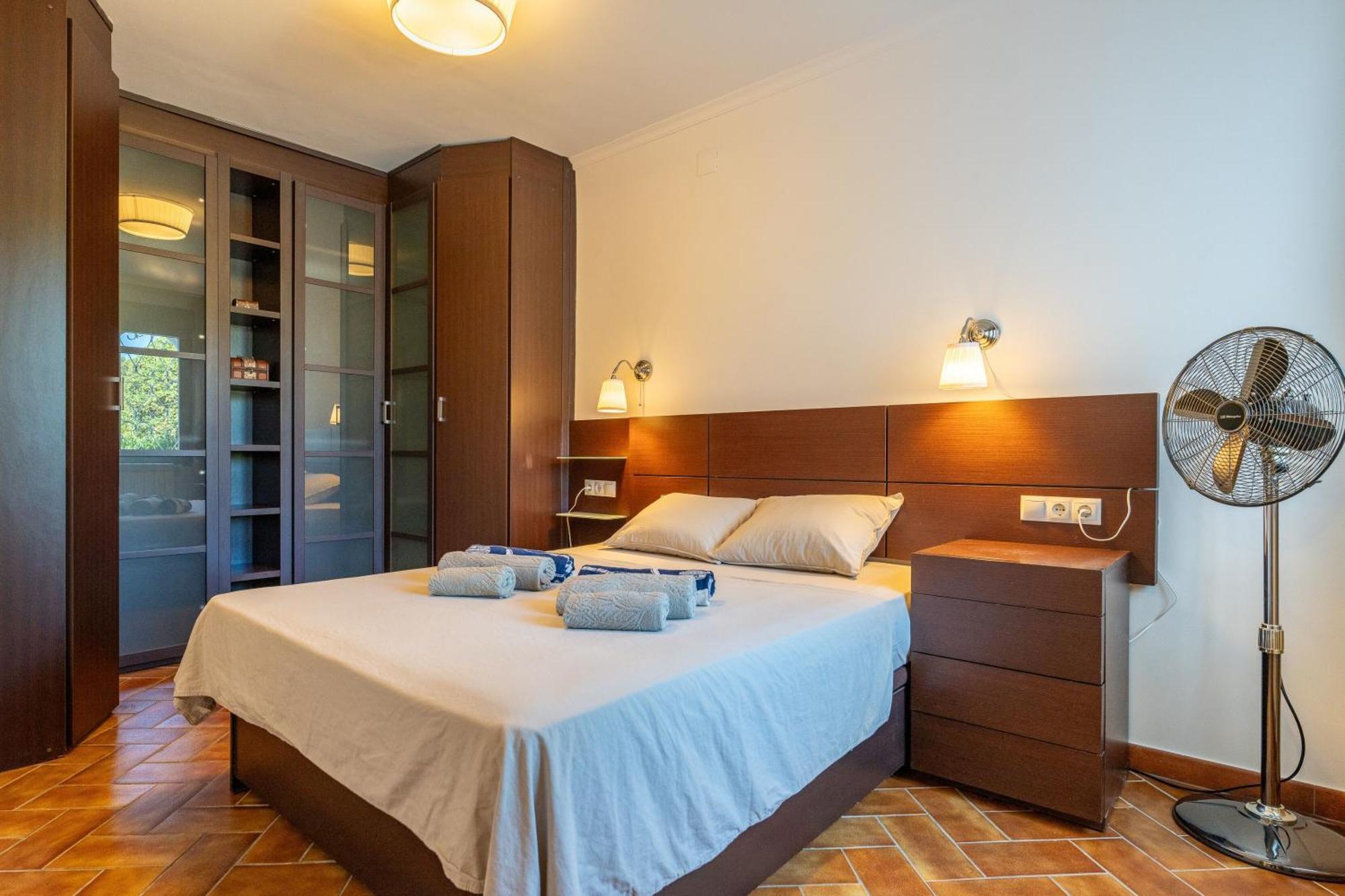 Villa Blau Mar, 5 Bedroom With Private Pool Costa Dorada 100m From The *