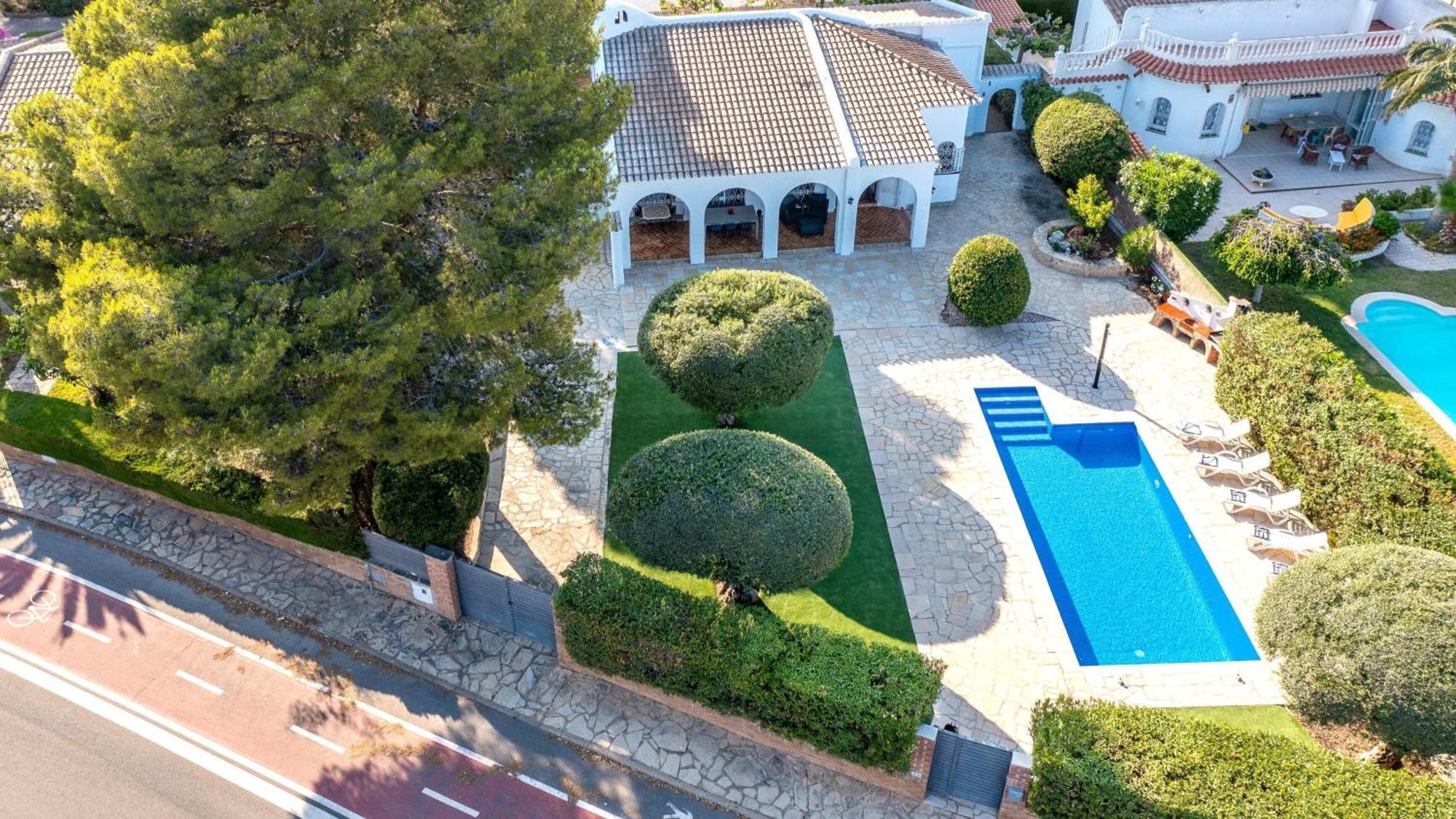 Villa Blau Mar, 5 Bedroom With Private Pool Costa Dorada 100m From The