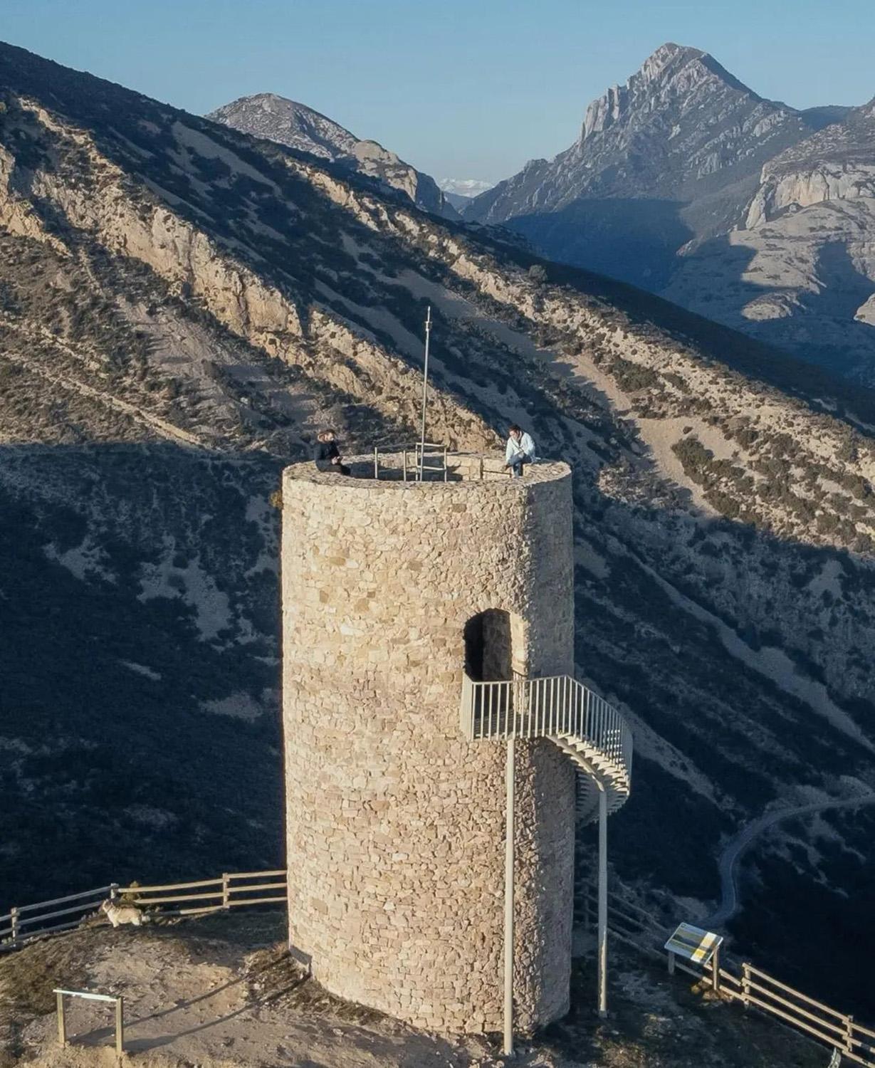 Casa Calvo Sxvi *