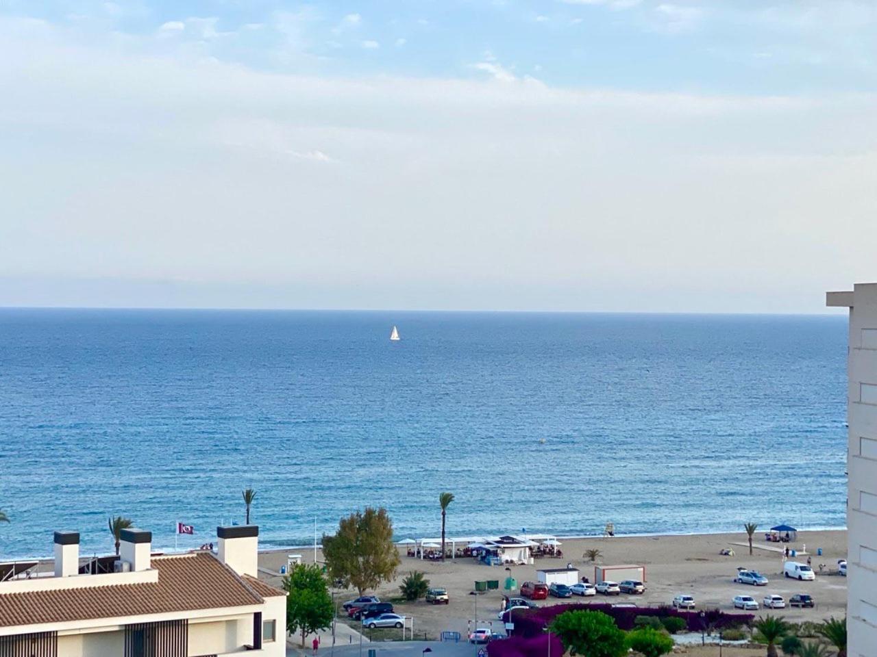By The Sea Apartment *