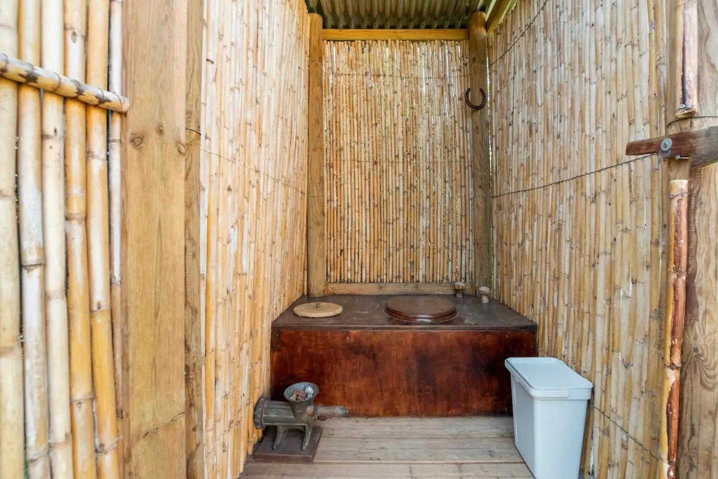 Stone Pines Eco Glamping *