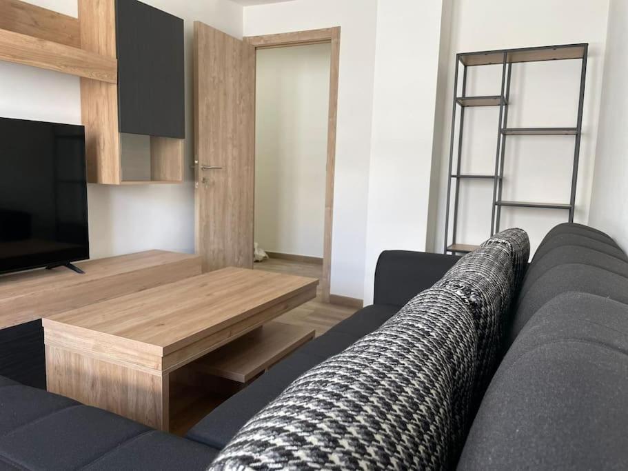 Adoracte 4 Mieres Apartment *
