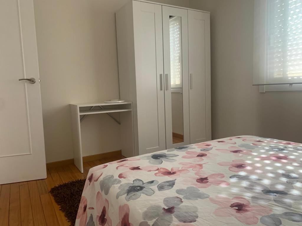 Piso En Xinzo De Limia, Muy Luminoso De 3 Apartamento Xinzo de Limia