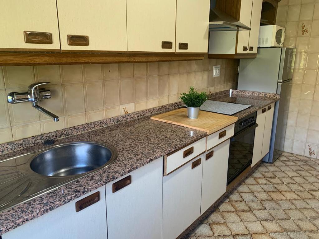 Piso En Xinzo De Limia, Muy Luminoso De 3 Apartamento Xinzo de Limia
