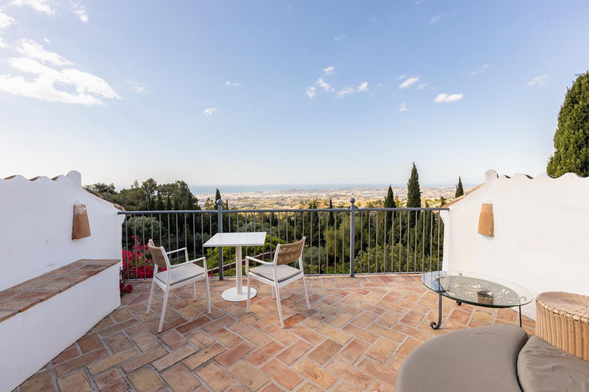 Hotel Casablu - An Andalusian Boutique *