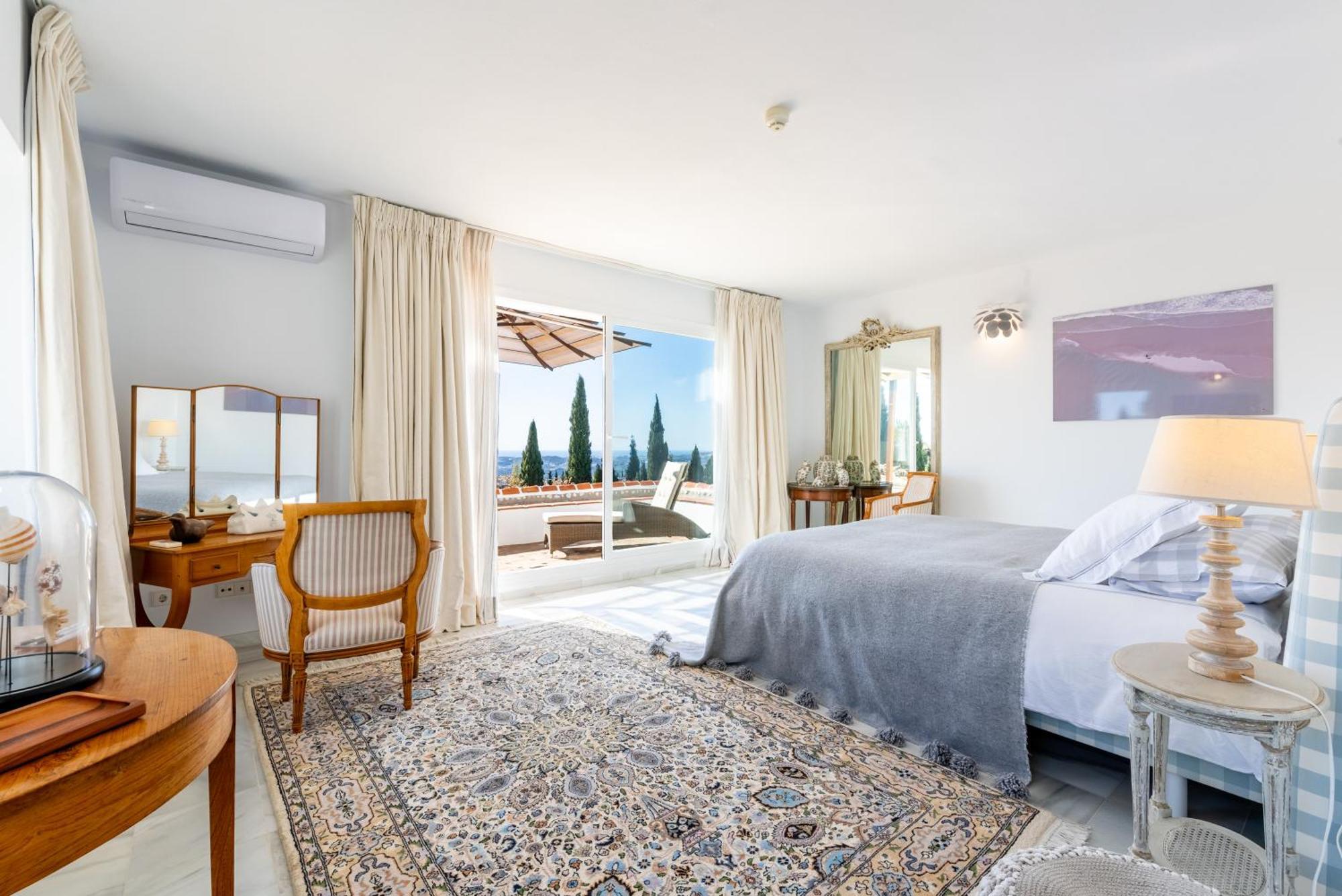 Hotel Casablu - An Andalusian Boutique *