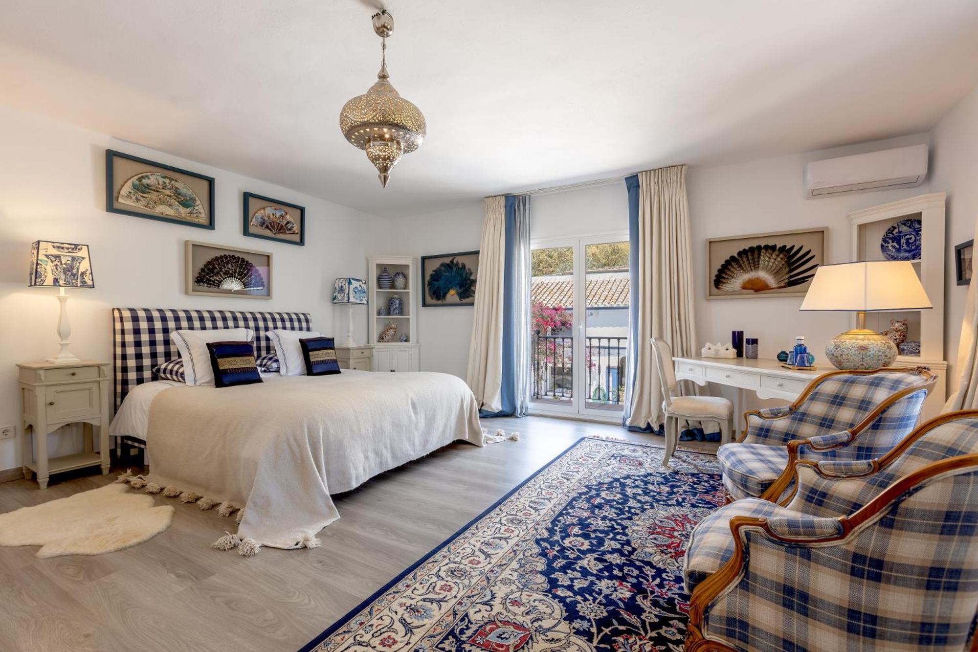 Casablu - An Andalusian Boutique *